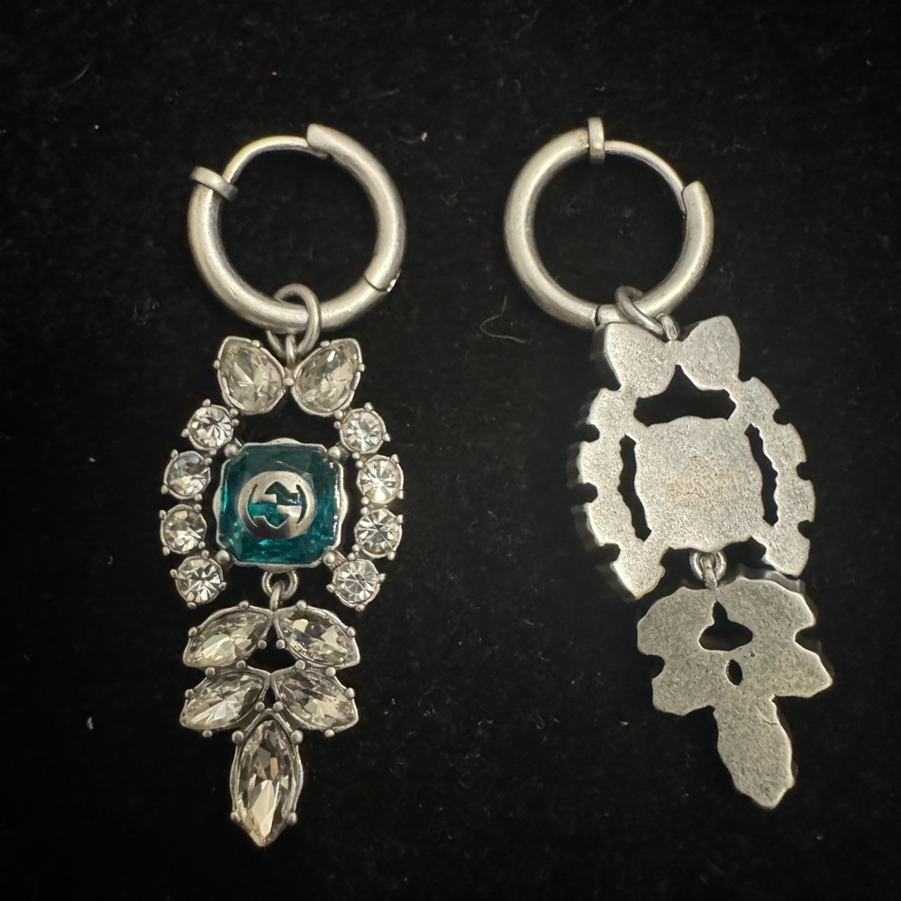 Gucci GG Emerald Elegant Silver and Green Drop Earrings - Picture 4 of 5